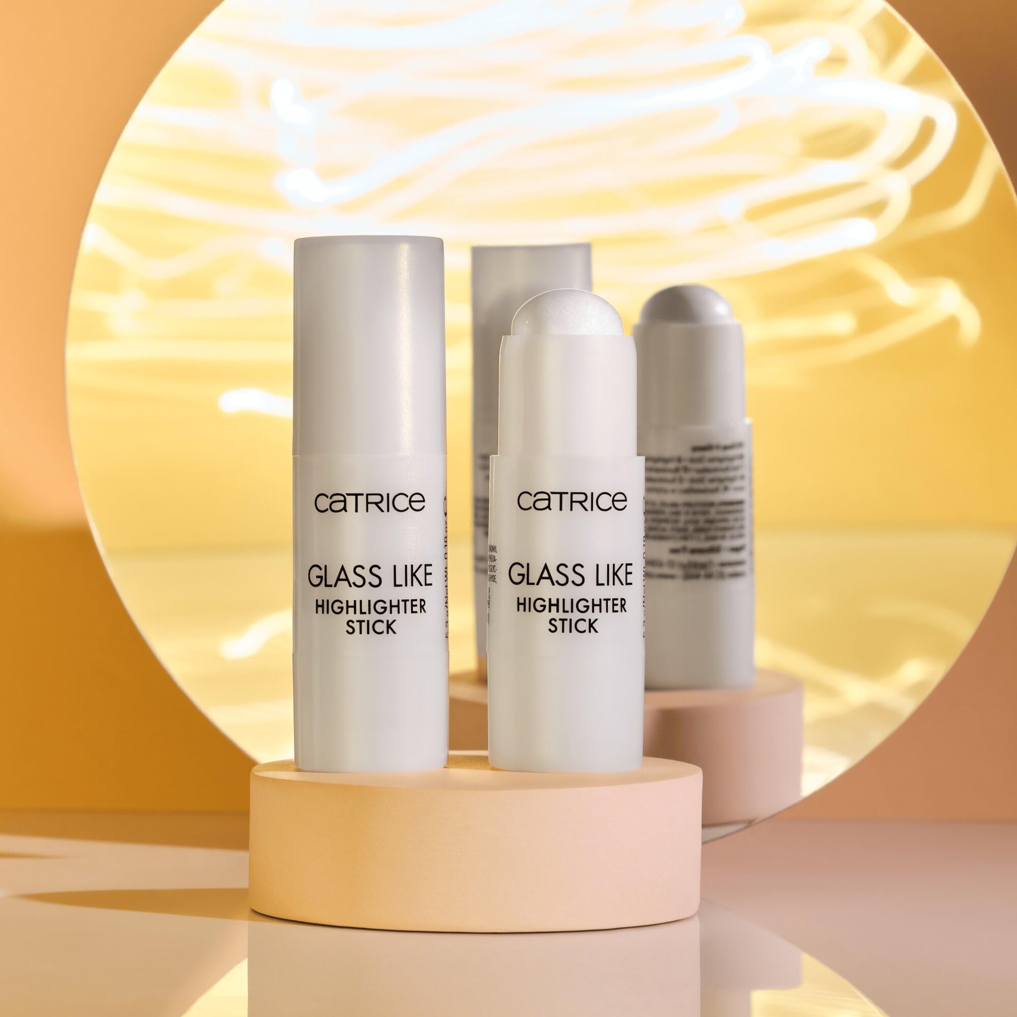catrice-glass-like-highlighter-stick-010-transparent-5-3g-glass-skin image 8