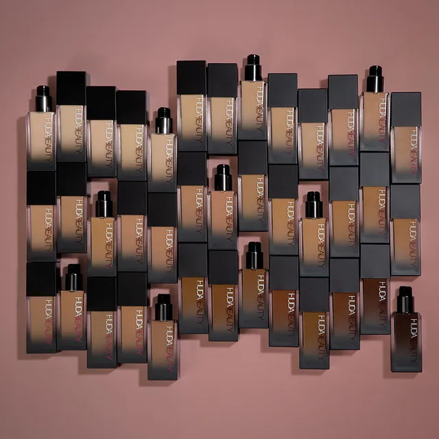 huda-beauty-fauxfilter-luminous-matte-foundation-milkshake-100b image 1