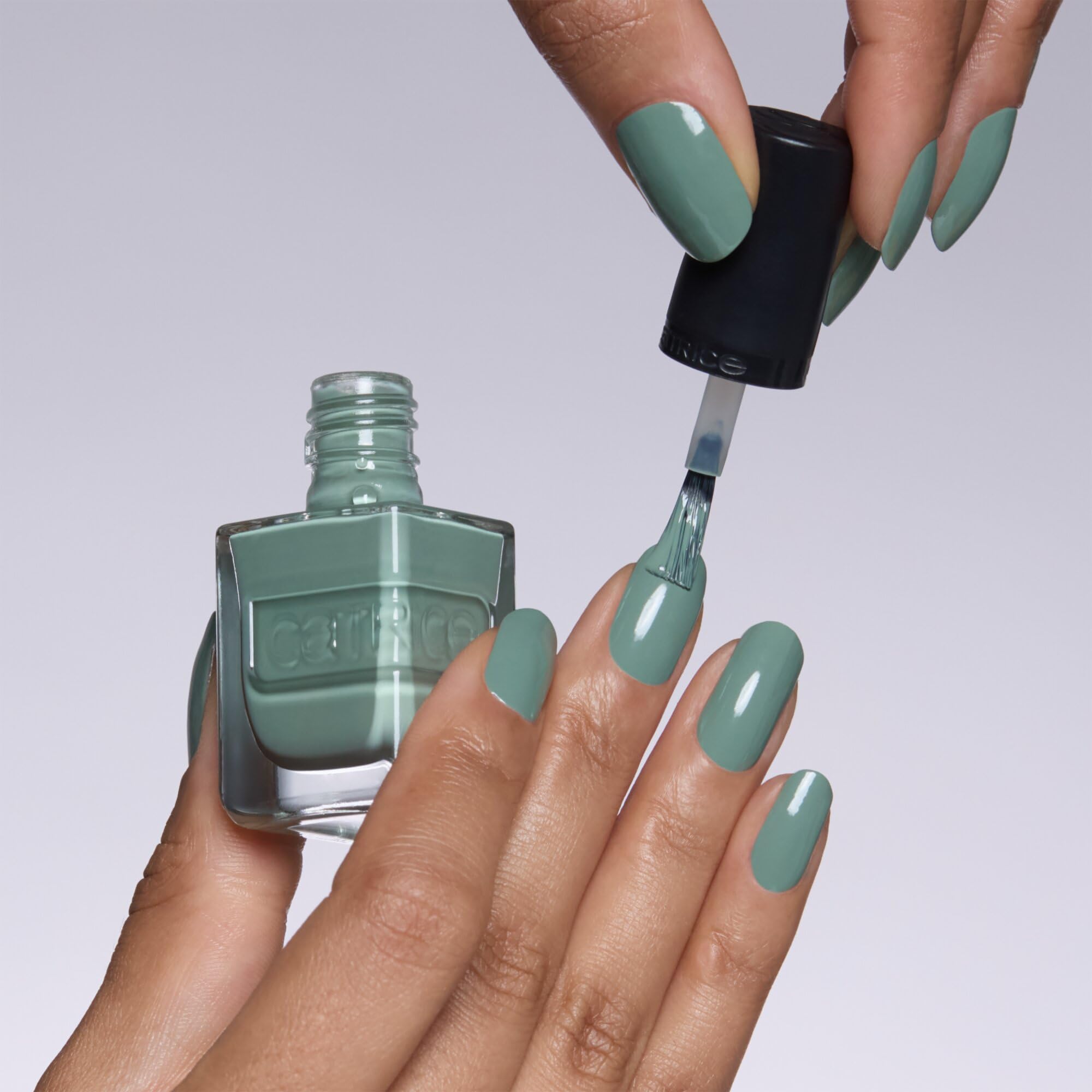 catrice-gel-affair-nail-lacquer-035-nagellack-10-5-ml-salbeigr-n image 5