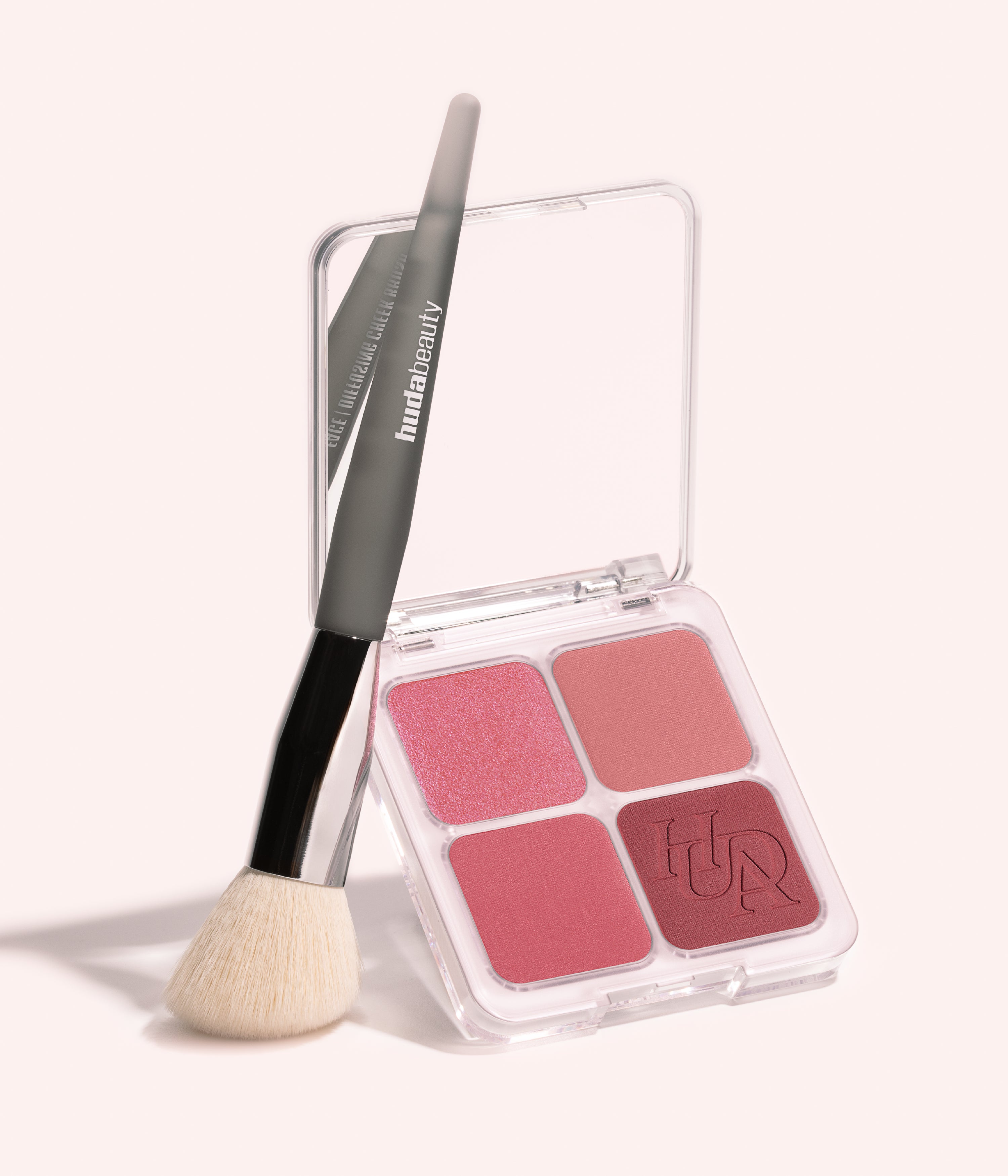 huda-beauty-blush-filter-diffusing-cheek-brush-rougepinsel image 4