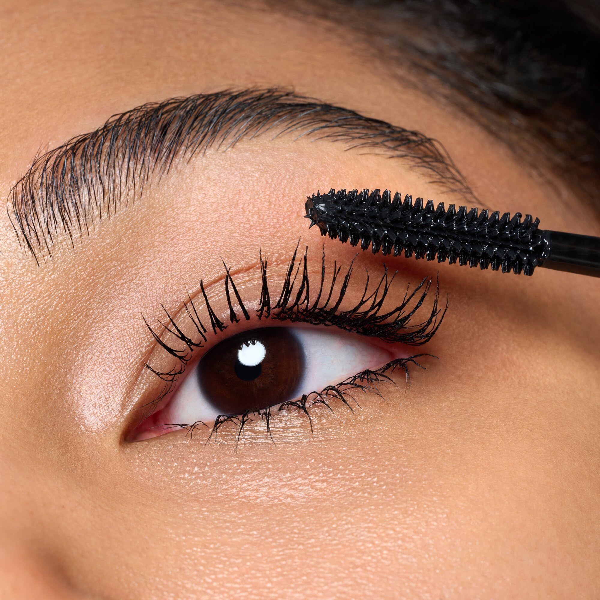catrice-tubing-stay-in-place-mascara-010-wimperntusche-schwarz-11ml image 7