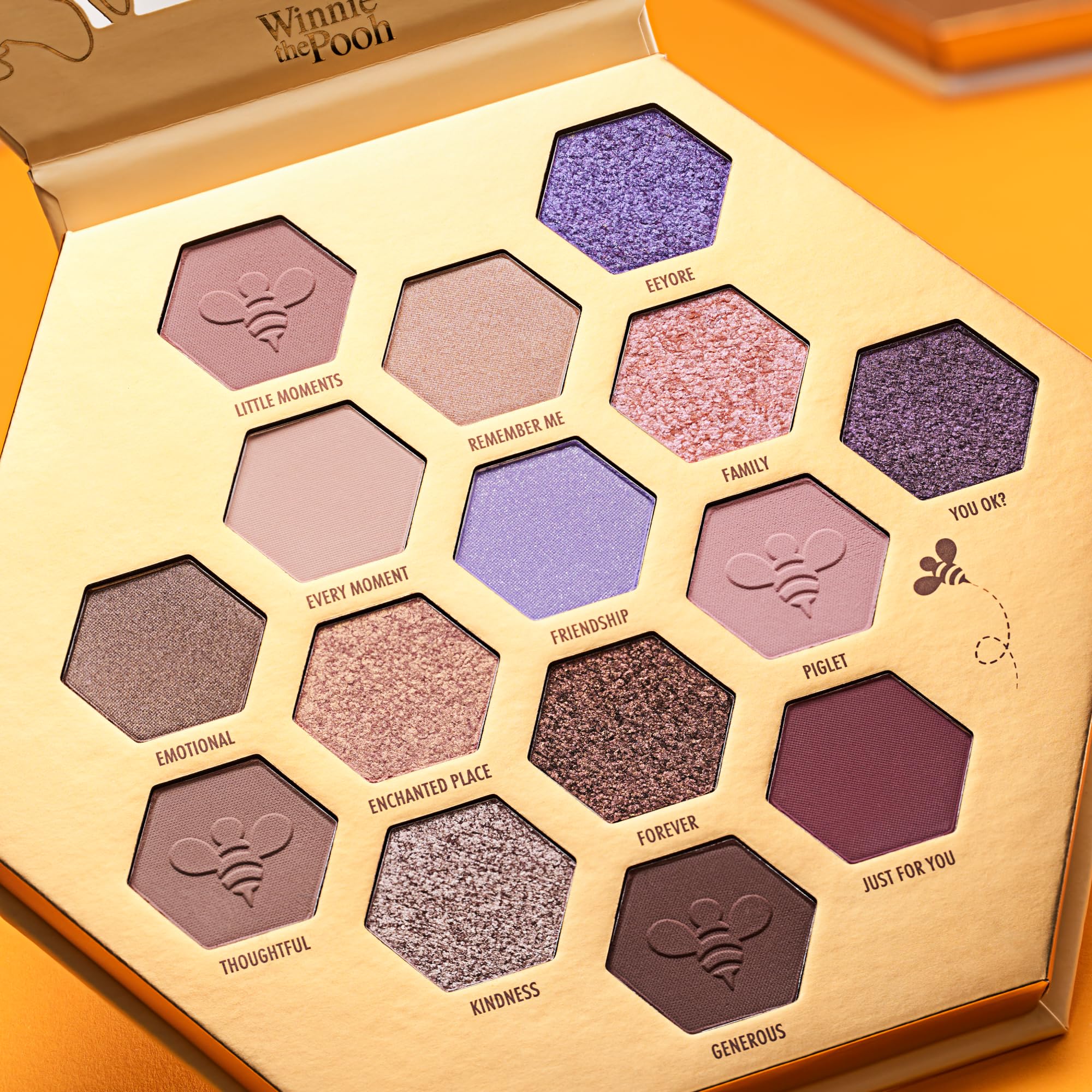 catrice-disney-winnie-pooh-lidschatten-palette-020-lilac-13-5-g image 5