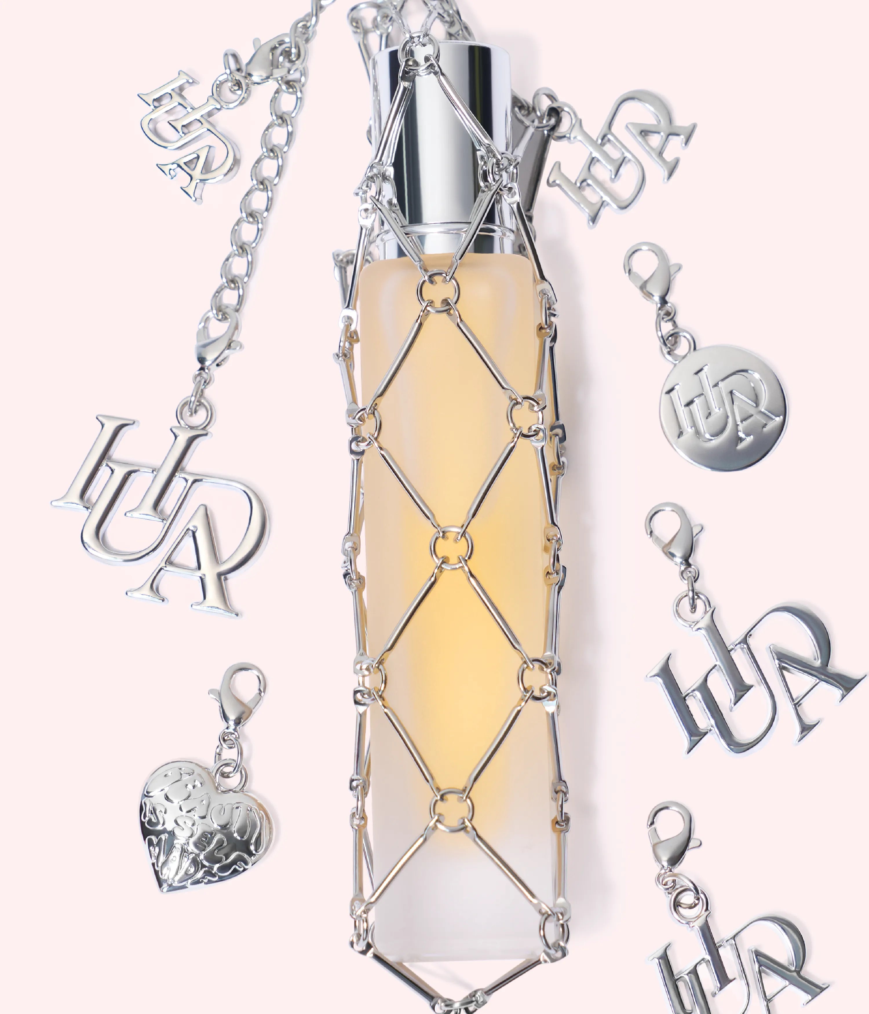 huda-beauty-travel-spray-zerst-uber-mit-charms-reise image 3