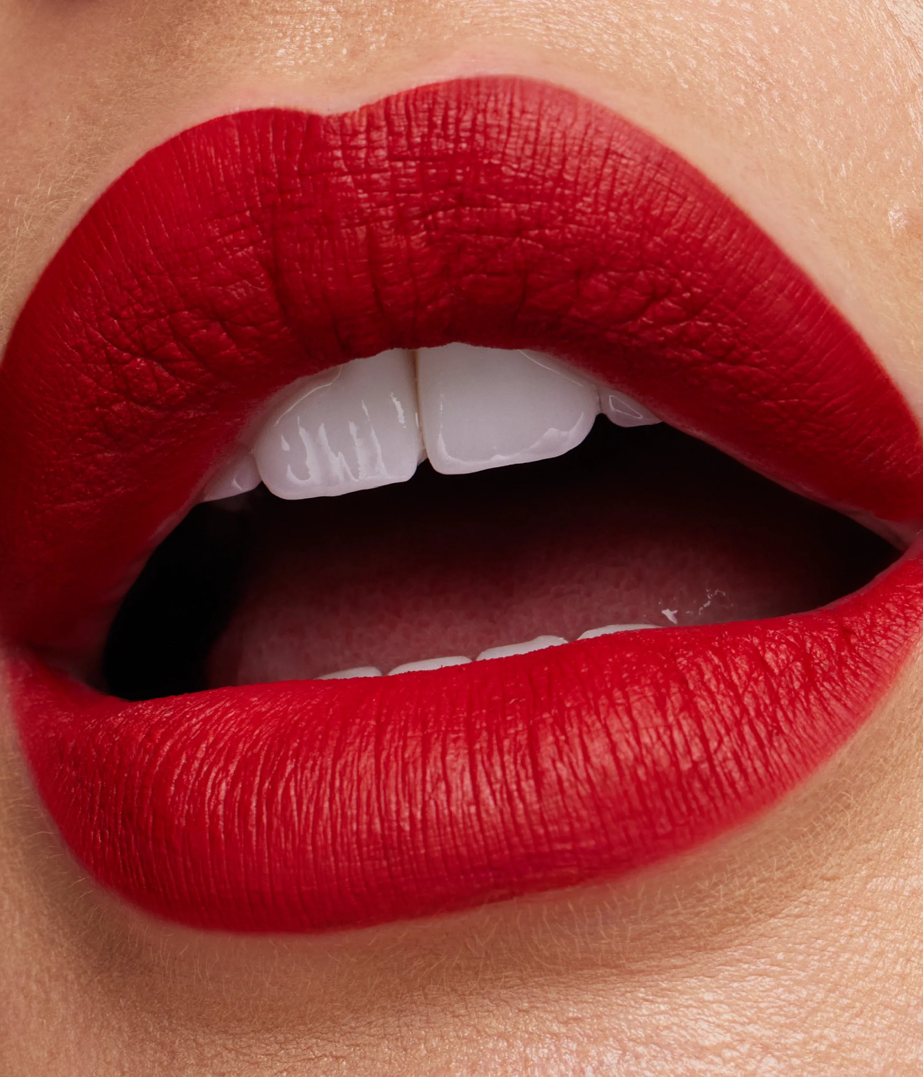 huda-beauty-liquid-matte-lippenstift-mini-bombshell-matt image 2