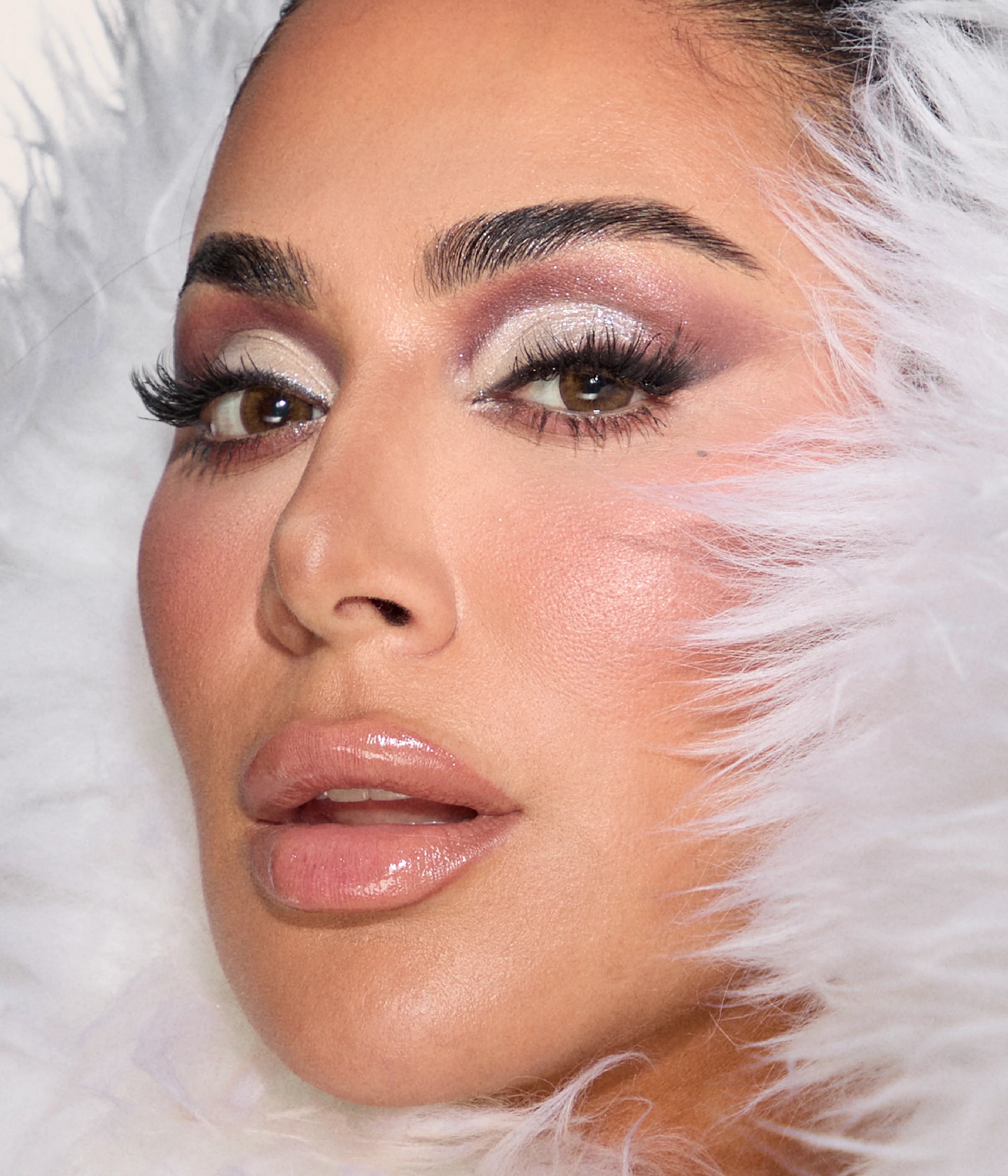 huda-beauty-icy-nude-eyeshadow-palette-lidschattenpalette image 2