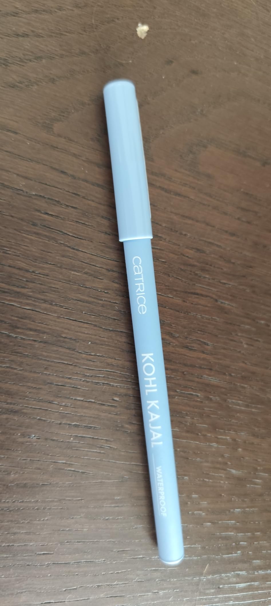 Leicht glänzend