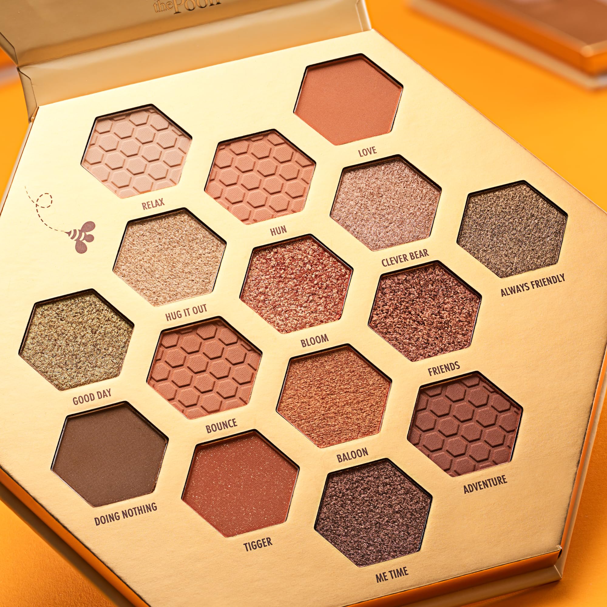 catrice-winnie-the-pooh-eyeshadow-palette-030-lidschatten-15-farben image 5