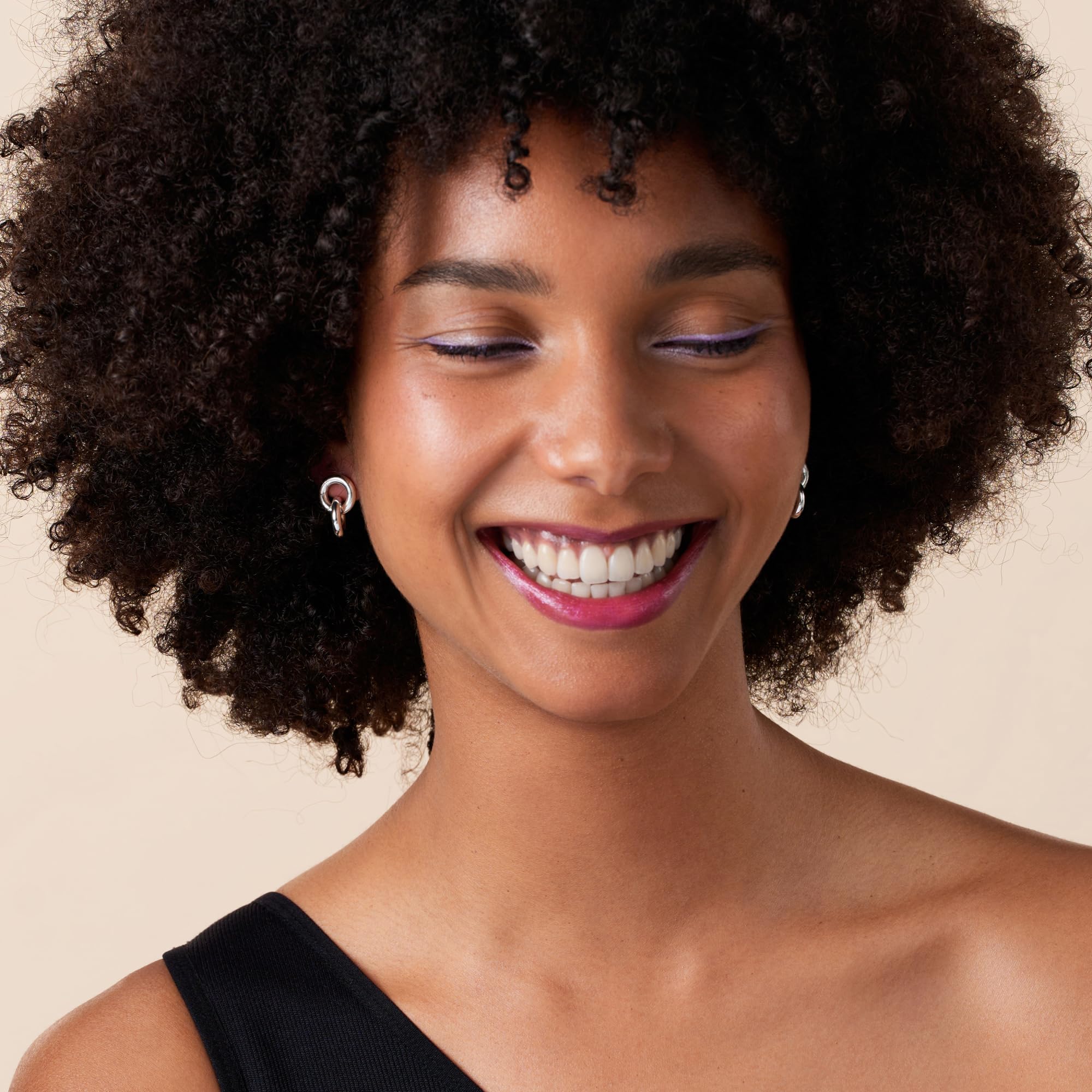 catrice-glitter-glam-glow-lip-balm-010-pink-3-2-g image 8