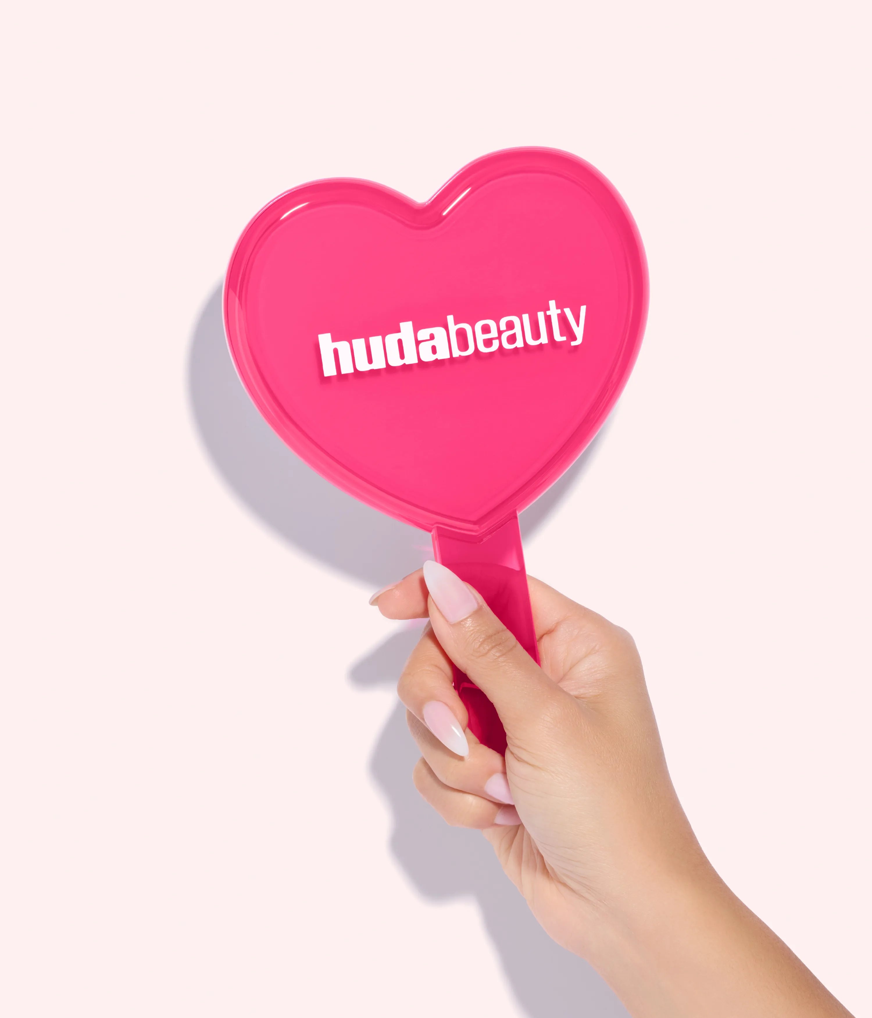 huda-beauty-easy-bake-glossy-heart-mirror-taschenspiegel image 3