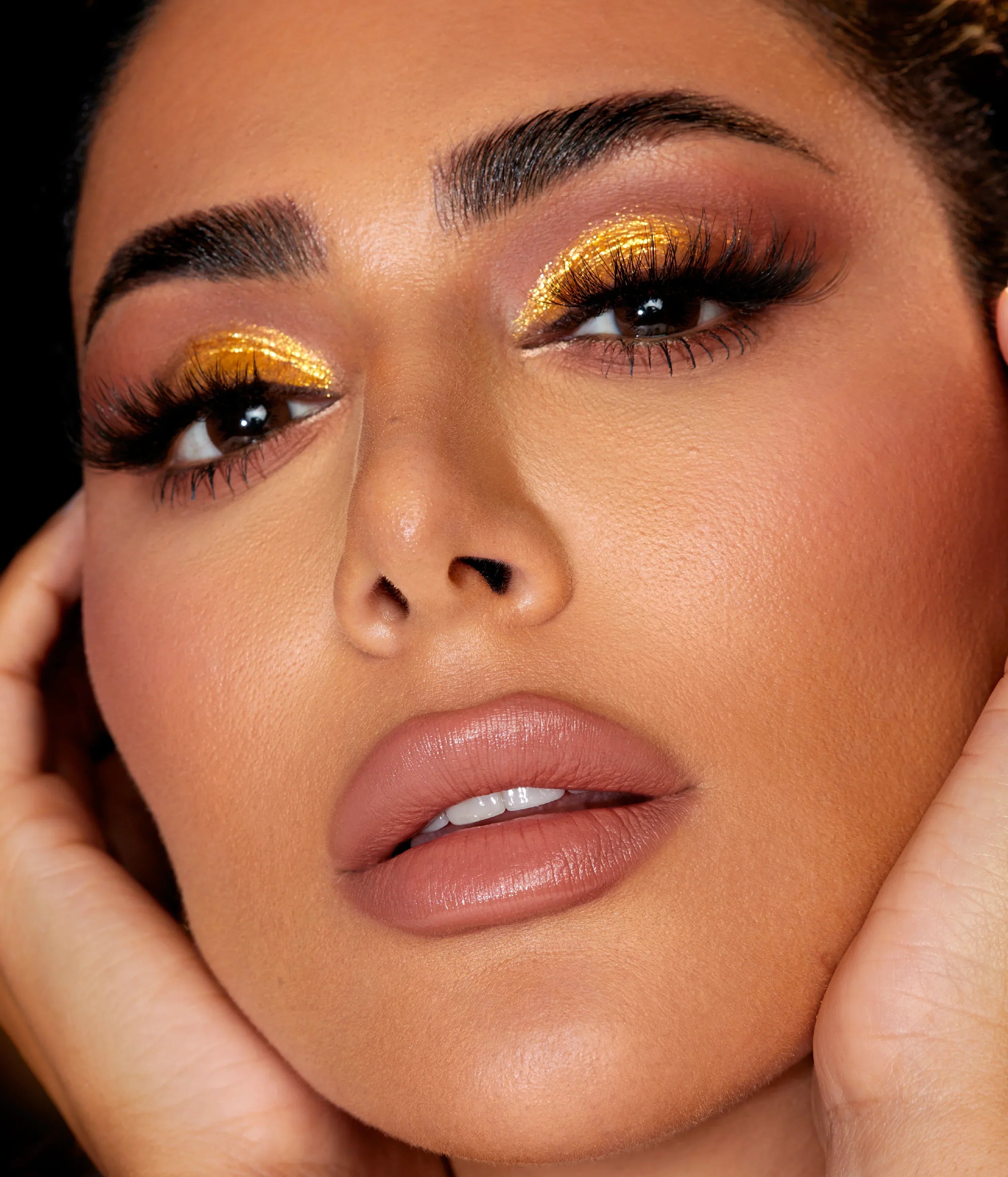huda-beauty-empowered-eyeshadow-palette-lidschattenpalette-18-farben image 2