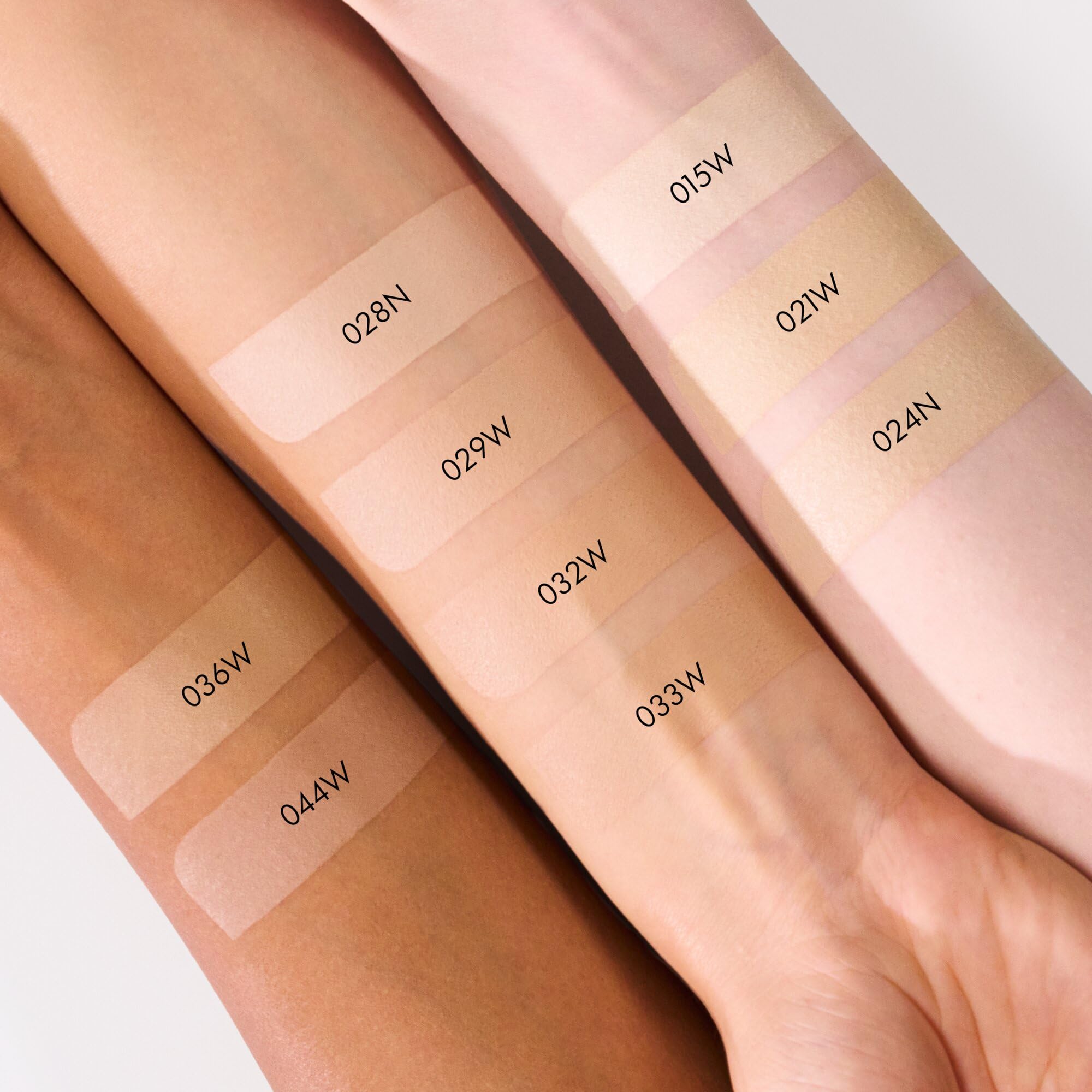 catrice-invisible-cover-cushion-foundation-042c-matt-lsf30-10g image 6