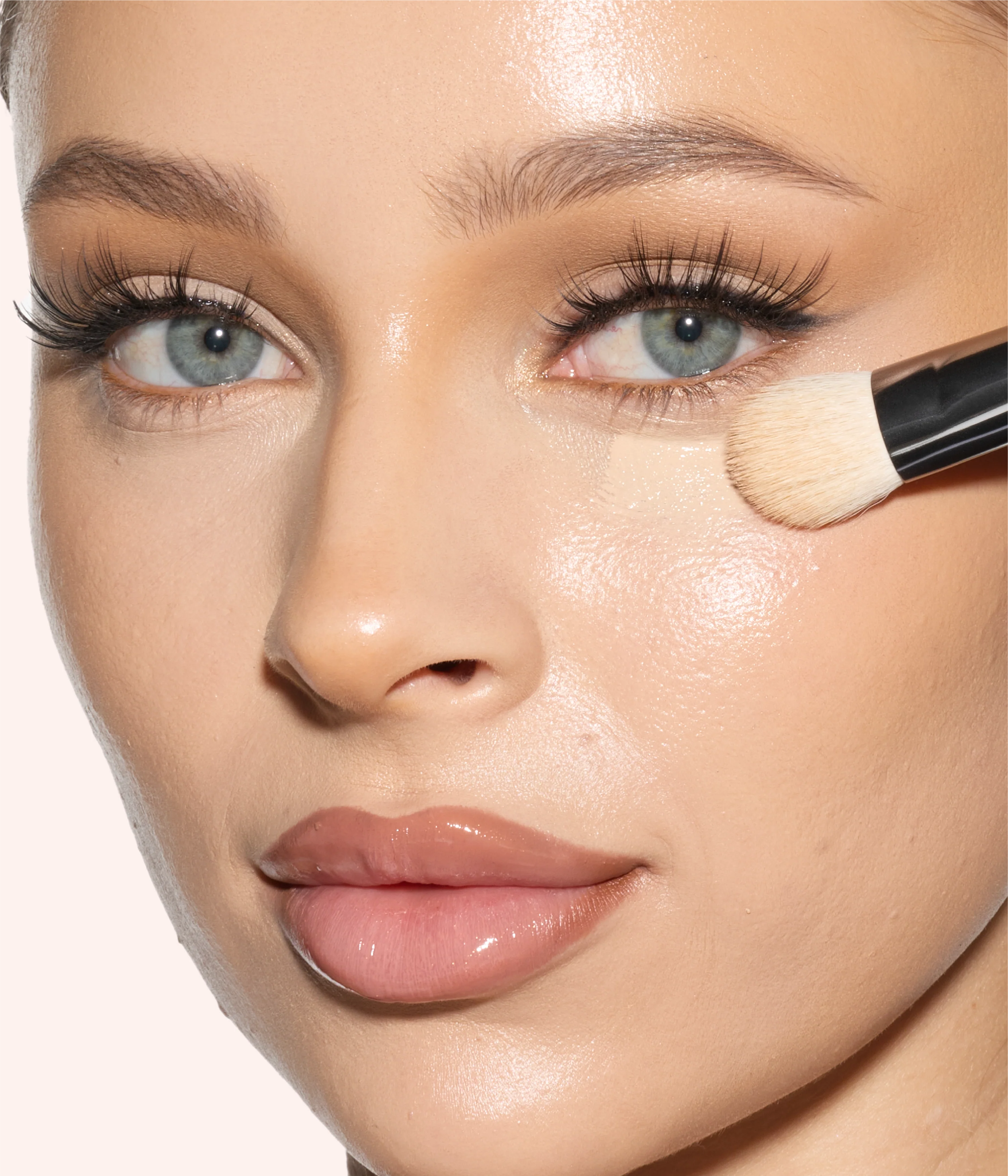huda-beauty-fauxfilter-undereye-buff-brush-kit-concealer-set image 2