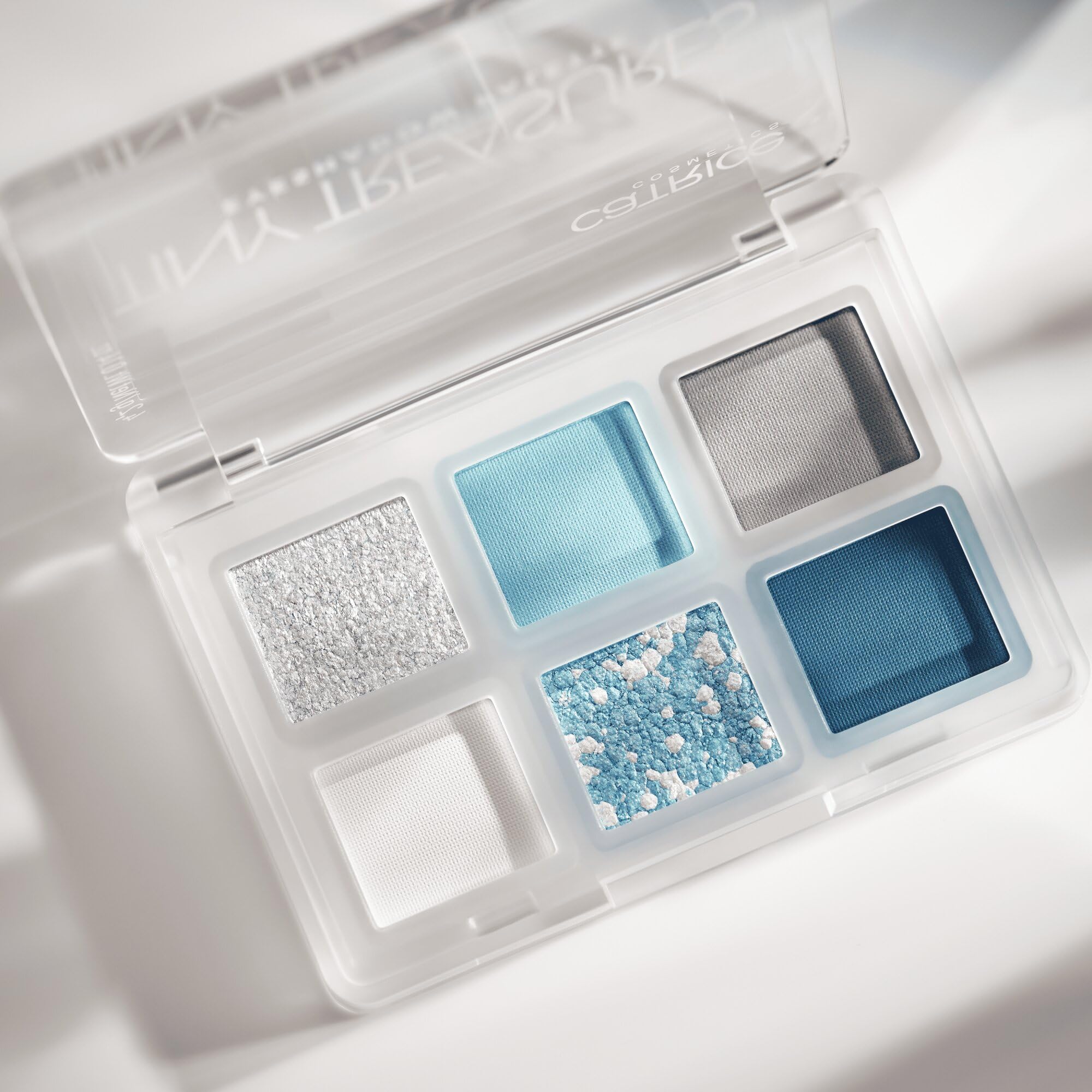 catrice-tiny-treasures-eyeshadow-palette-lidschatten-040-icy-whisper image 8