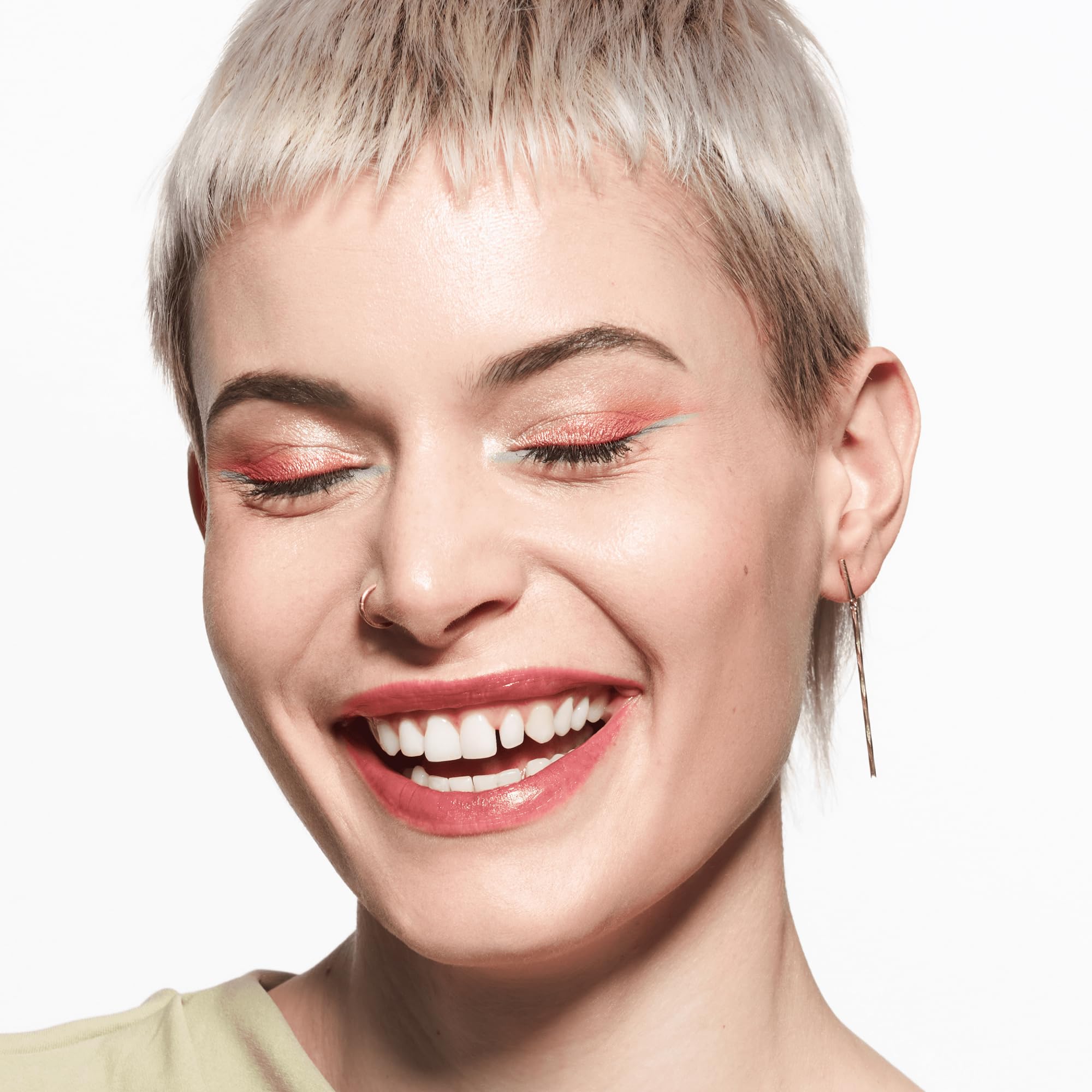 catrice-all-in-one-brow-perfector-030-augenbrauenstift-dunkelbraun image 4
