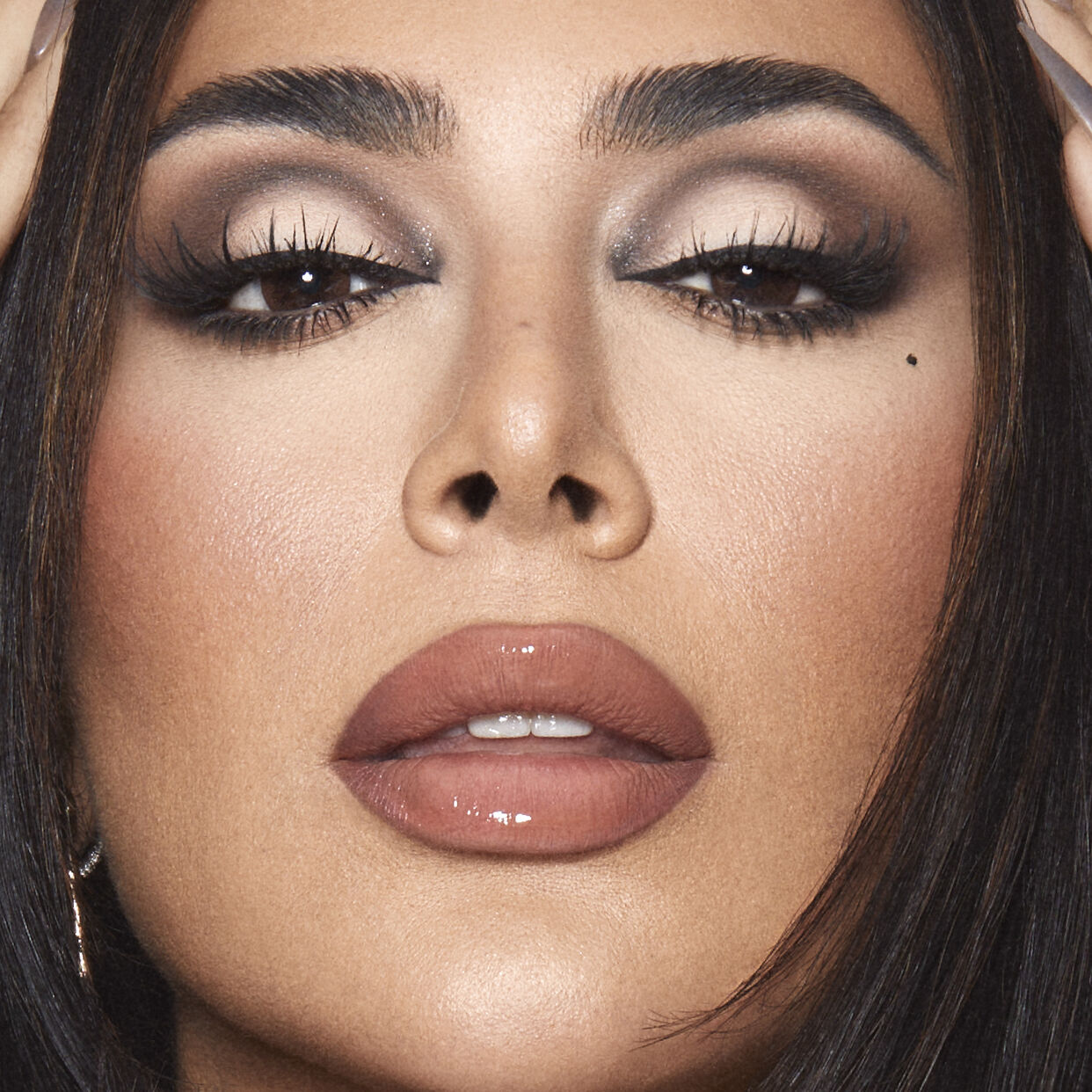 huda-beauty-creamy-obsessions-lidschattenpalette-neutral-brown image 2