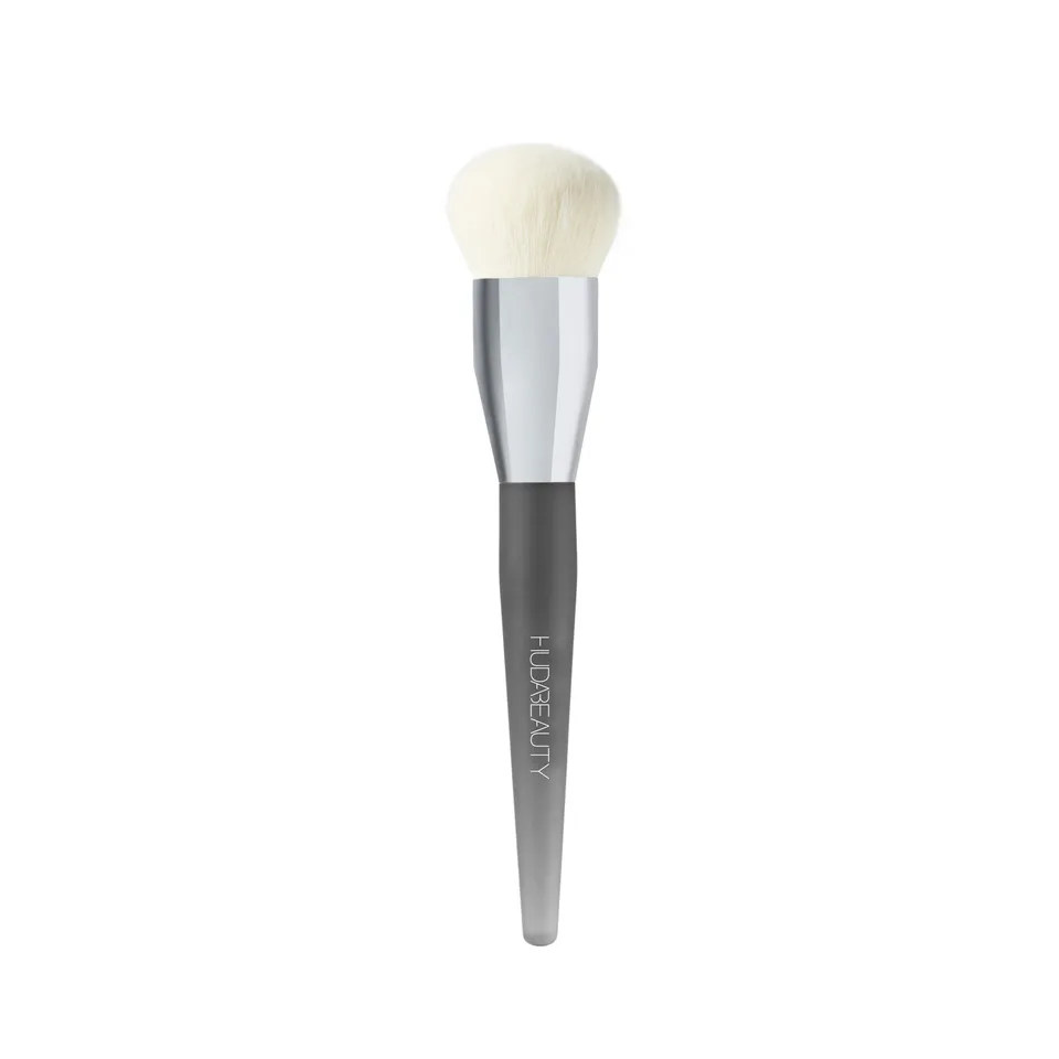 huda-beauty-easy-blur-base-brush-foundation-pinsel image 1