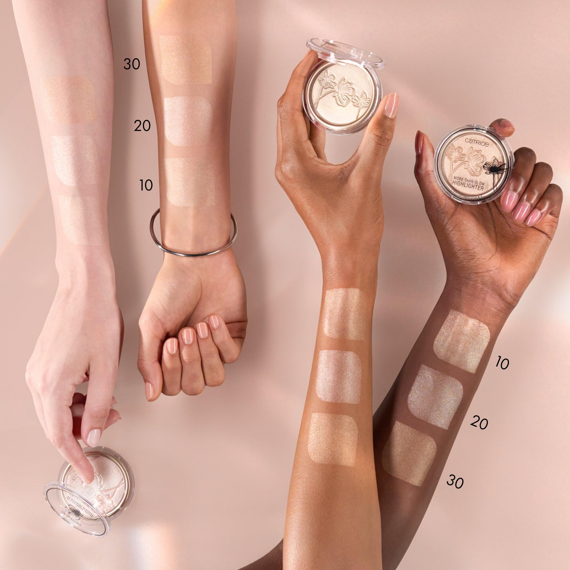 catrice-more-than-glow-highlighter-030-puder-gold-metallisch image 5