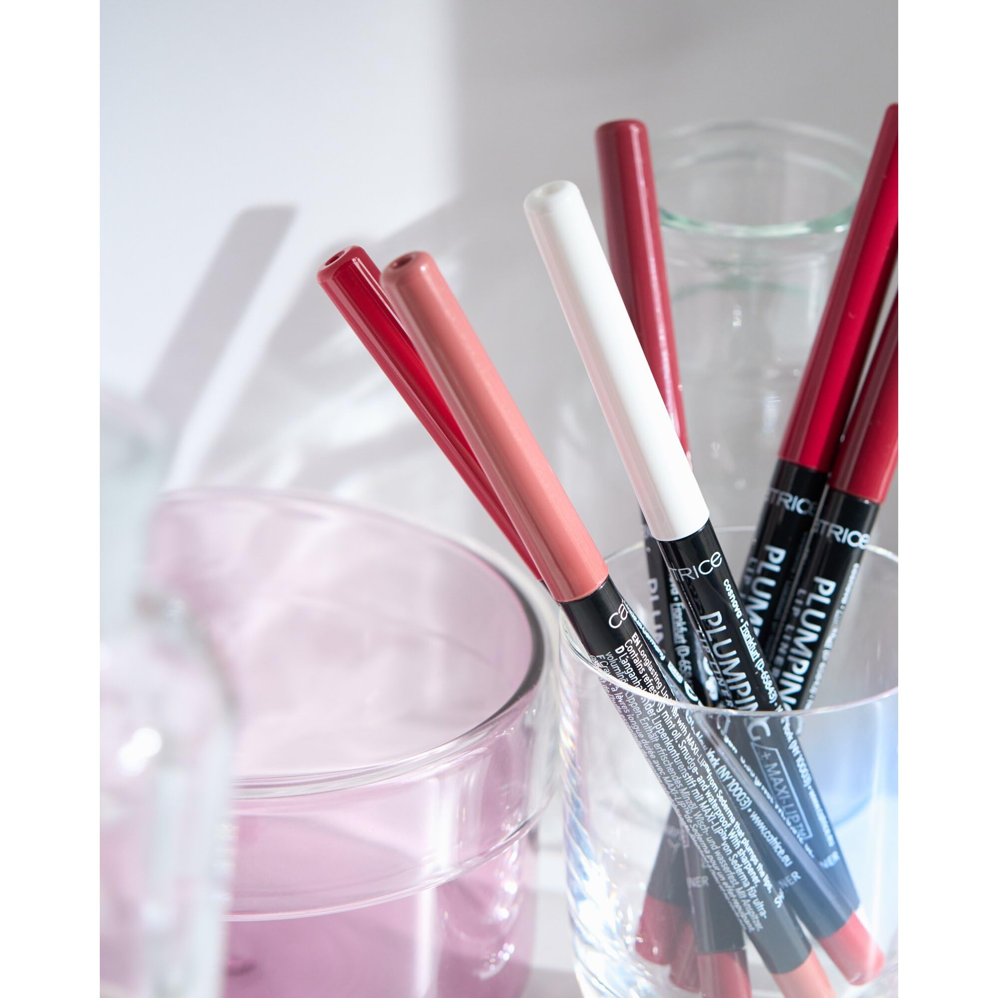 catrice-plumping-lip-liner-010-understated-chic-lipliner-wasserfest image 7