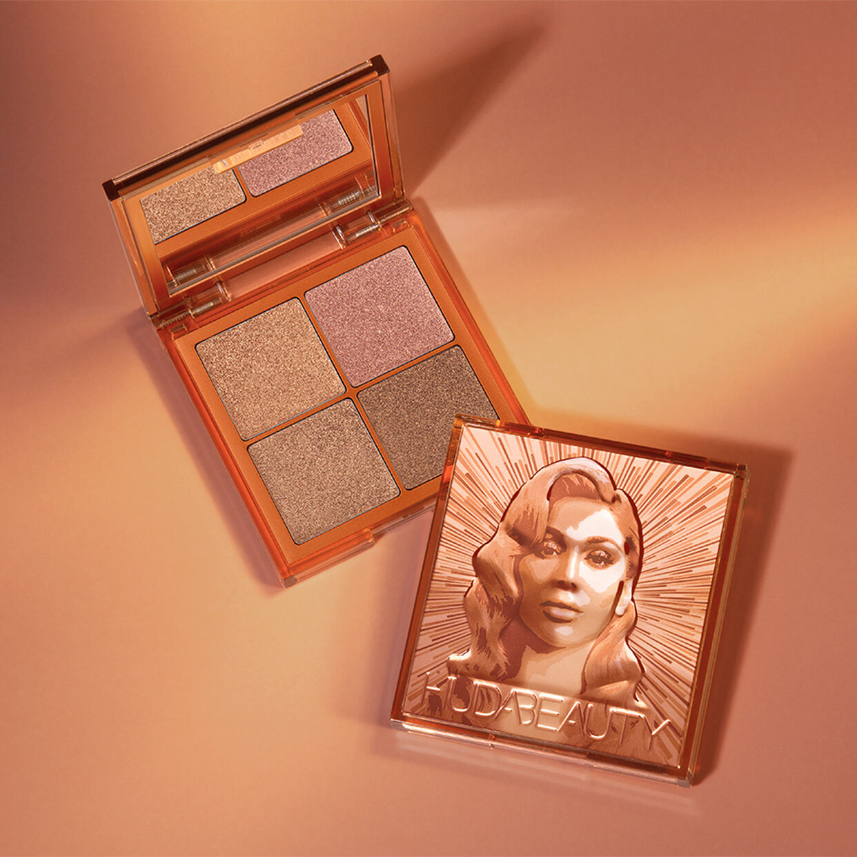 huda-beauty-obsessions-mini-glow-highlighter-palette-light image 4