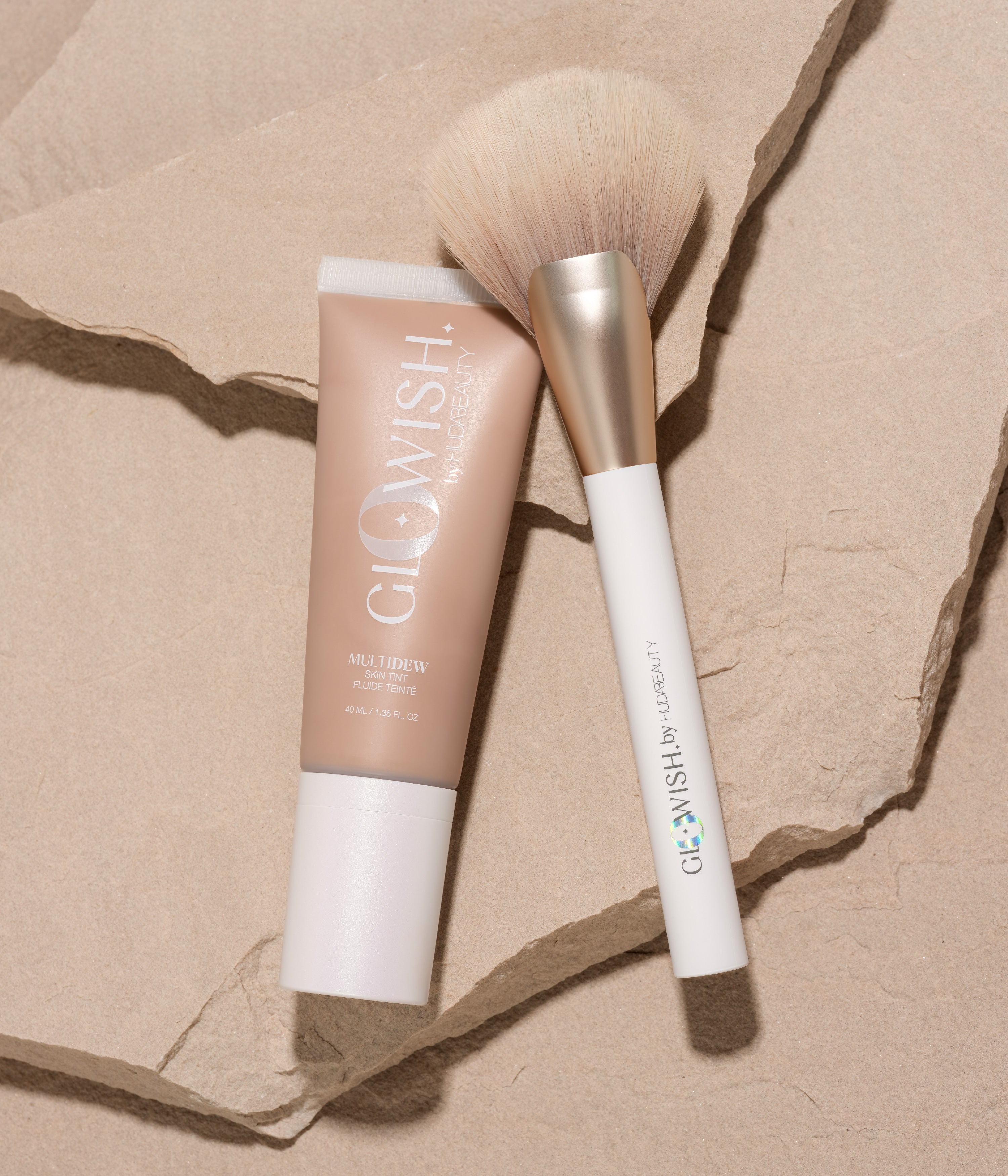 huda-beauty-easy-blur-glowish-skin-tint-pinsel image 3