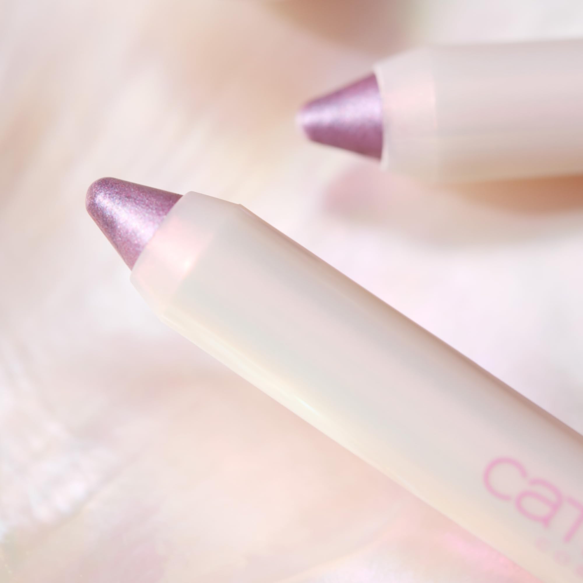 catrice-pearlfection-eyeshadow-stick-c01-wei-2-7-g-schimmernd image 4