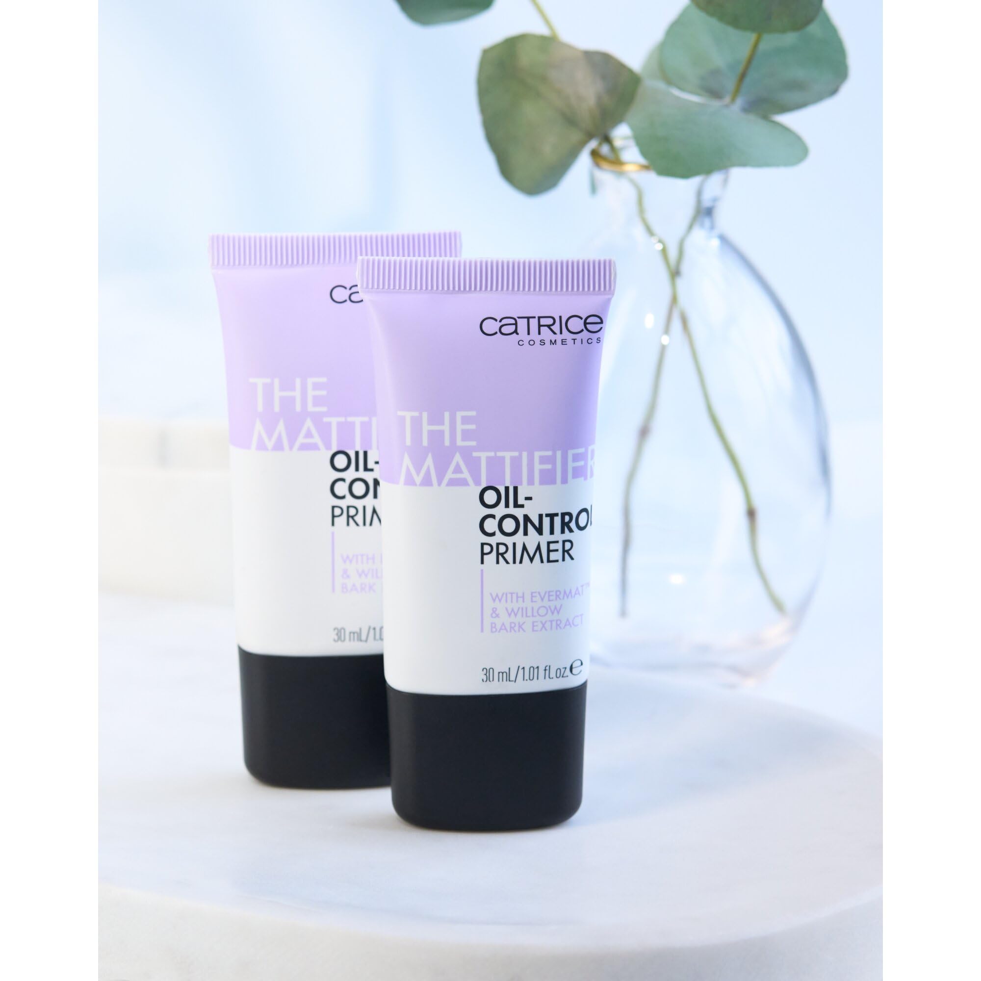 catrice-the-mattifier-oil-control-primer-transparent-30-ml-matt image 5
