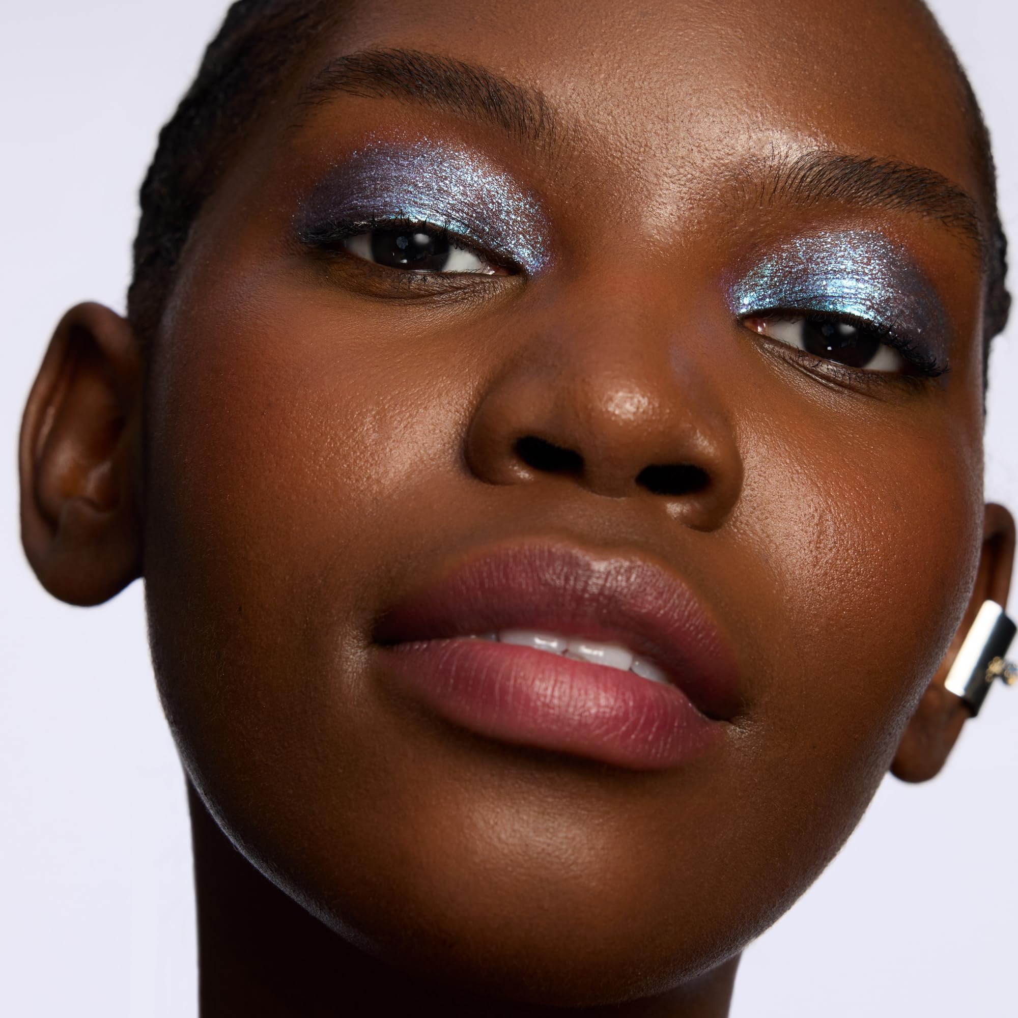 catrice-space-glam-liquid-chrome-eyeshadow-010-3er-set image 7